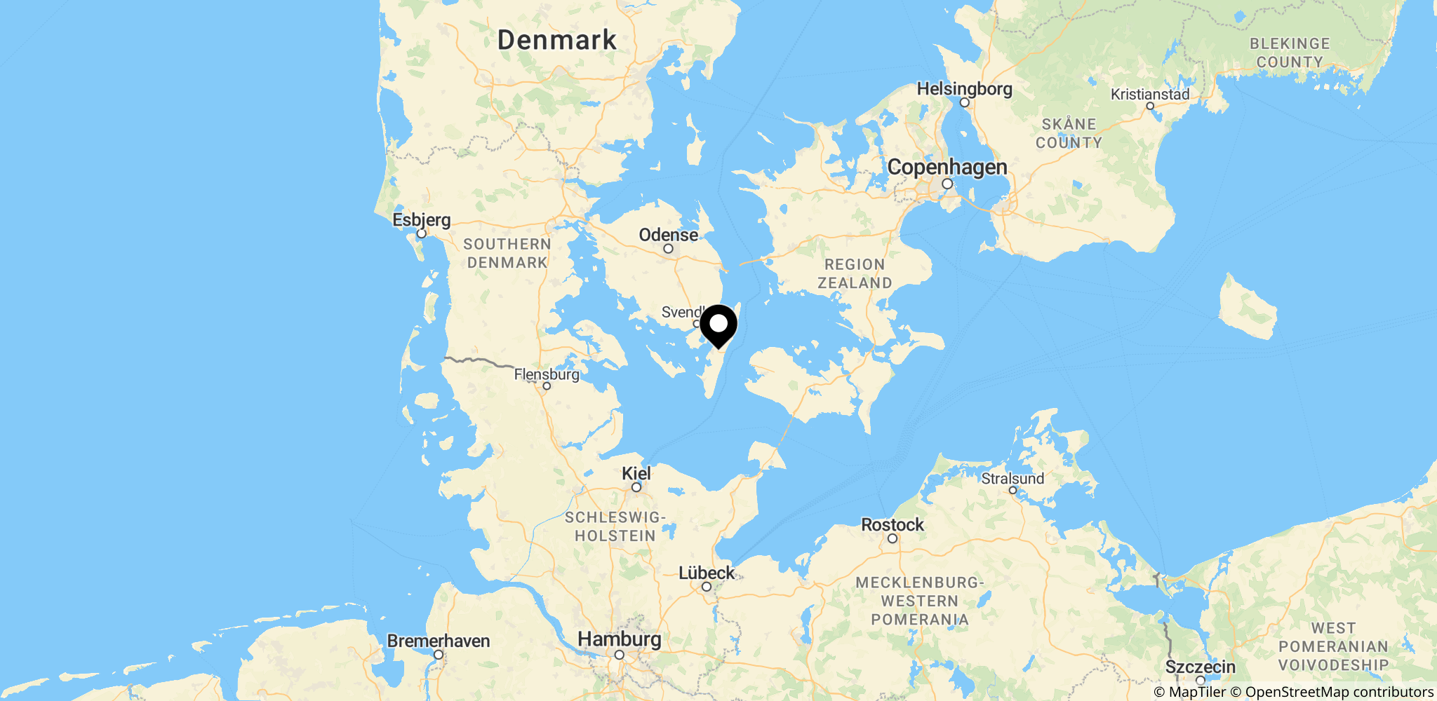 Farvandet ved Langeland i Danmark, nævnt som område relateret til tidligere sager om kokain og som et potentielt vigtigt logistisk knudepunkt