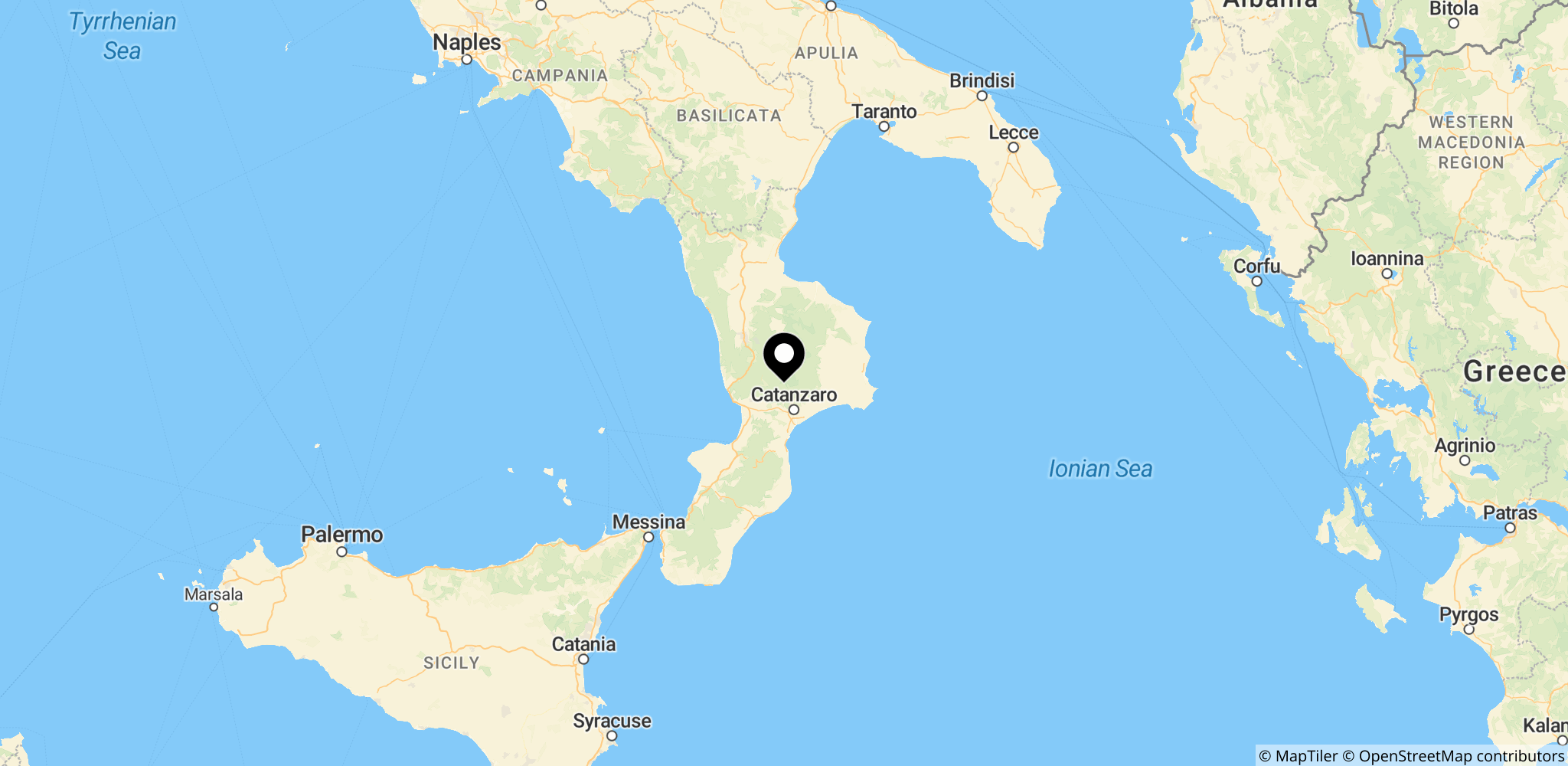 Området i Calabria, Italien, hvor minivanen brændte ved en tankstation nær en landsby