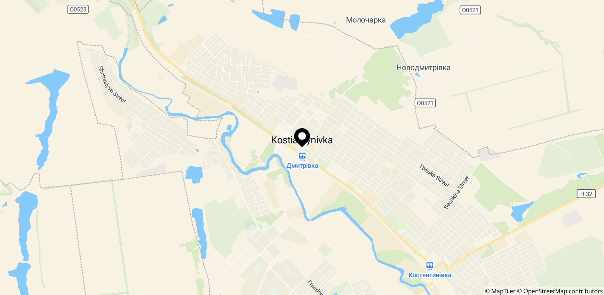 Kostjantynivka i Donetsk-regionen set i forhold til frontlinjen og byens placering i området.