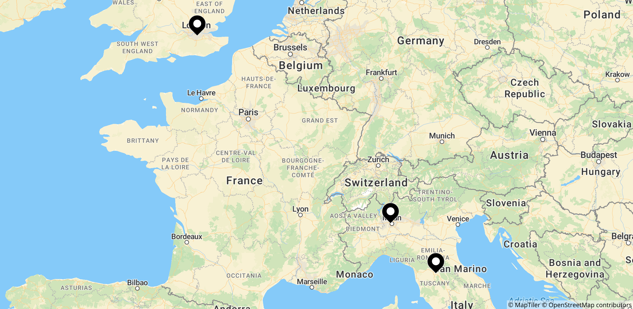 Kortet viser tre potentielle destinationer for Kamada: Selhurst Park i London (Crystal Palace), Stadio Giuseppe Meazza i Milano (AC Milan) og Stadio Artemio Franchi i Firenze (Fiorentina).