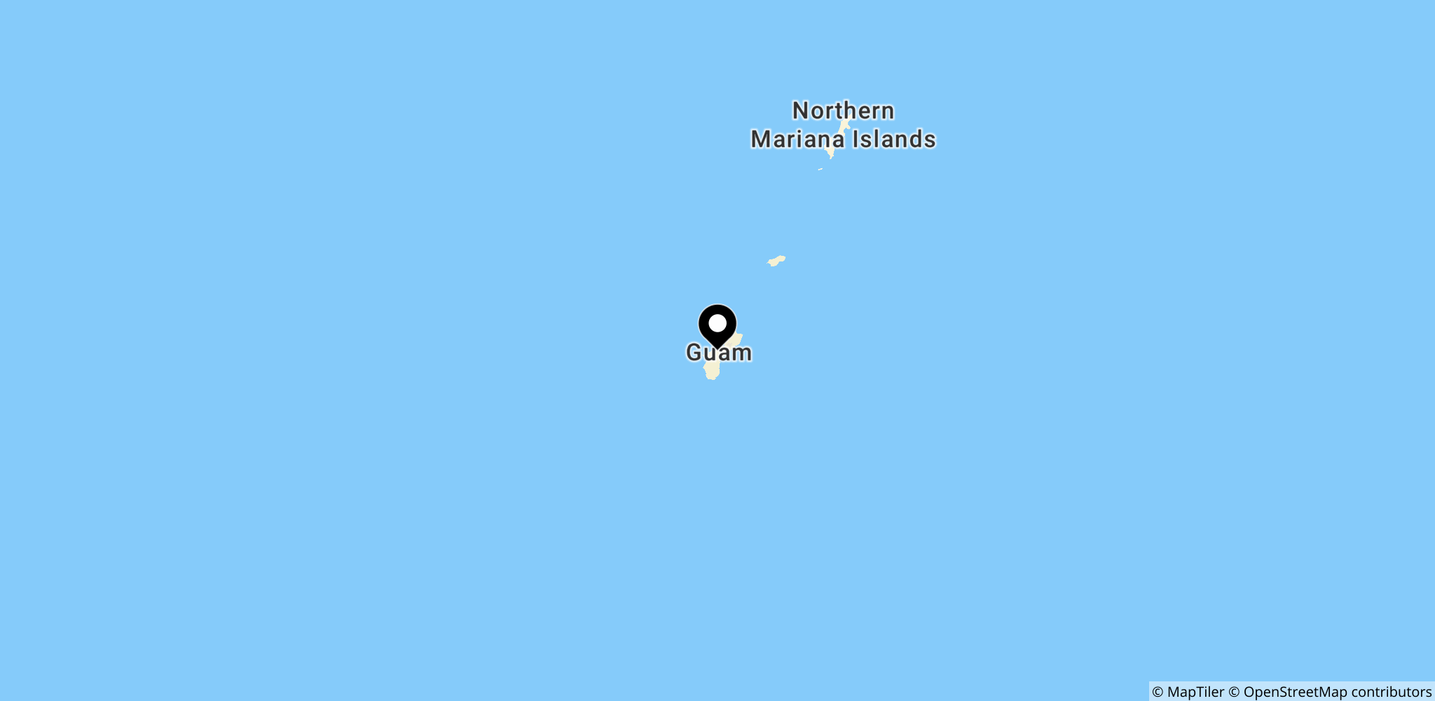 Kort der viser Guam og Saipan (CNMI) med tyfonen Bavi, dens forventede bane og evakueringsområder.