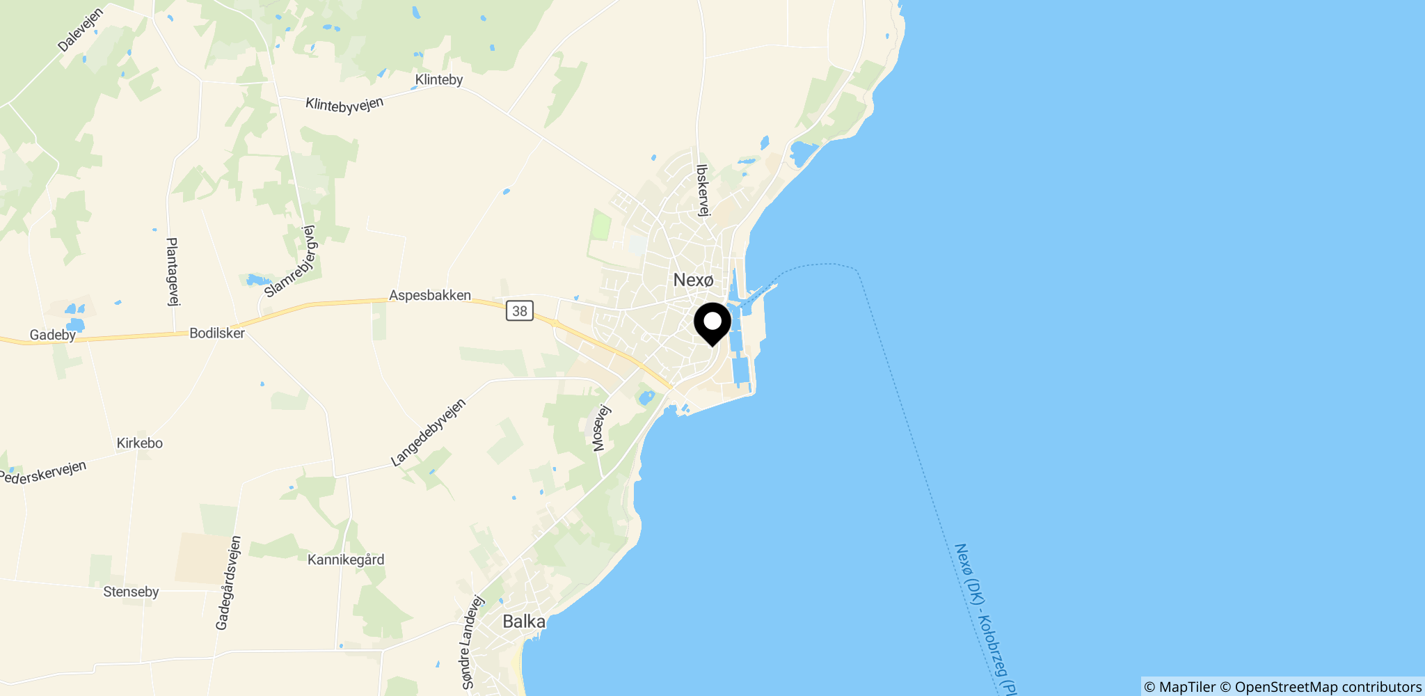 Købmagergade i Nexø på Bornholm, hvor lejligheden ligger