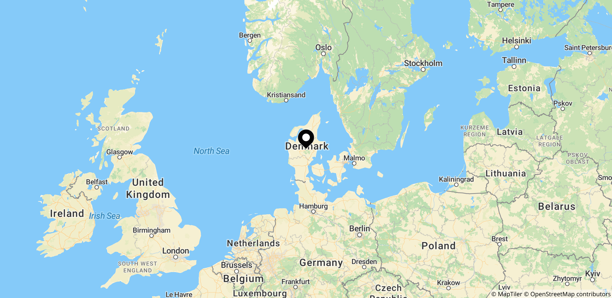 Danmarks elpriser i begyndelsen af 2026: gennemsnitlige spotpriser i Nord Pool sammenlignet med niveauet for 12 måneders fastprisaftaler.