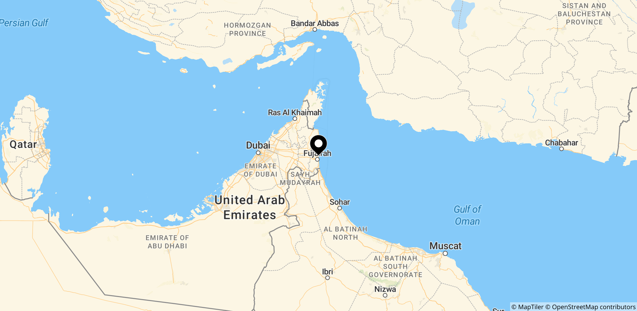 Porten i Fujairah, UAE, vist i forhold til Hormuszædet og Den Persiske Golf